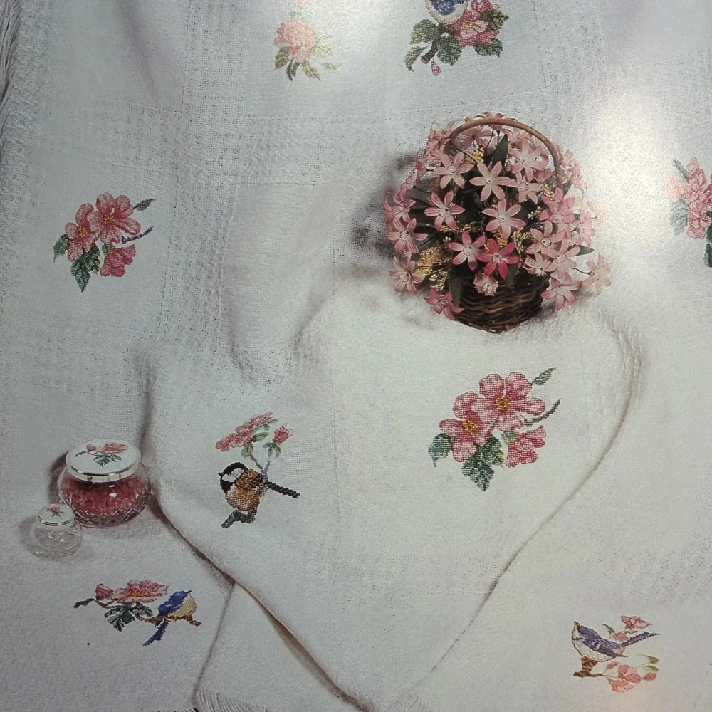 Country Cross-Stitch‎ Nature's Harmony Book 62 Floral Bird Patterns